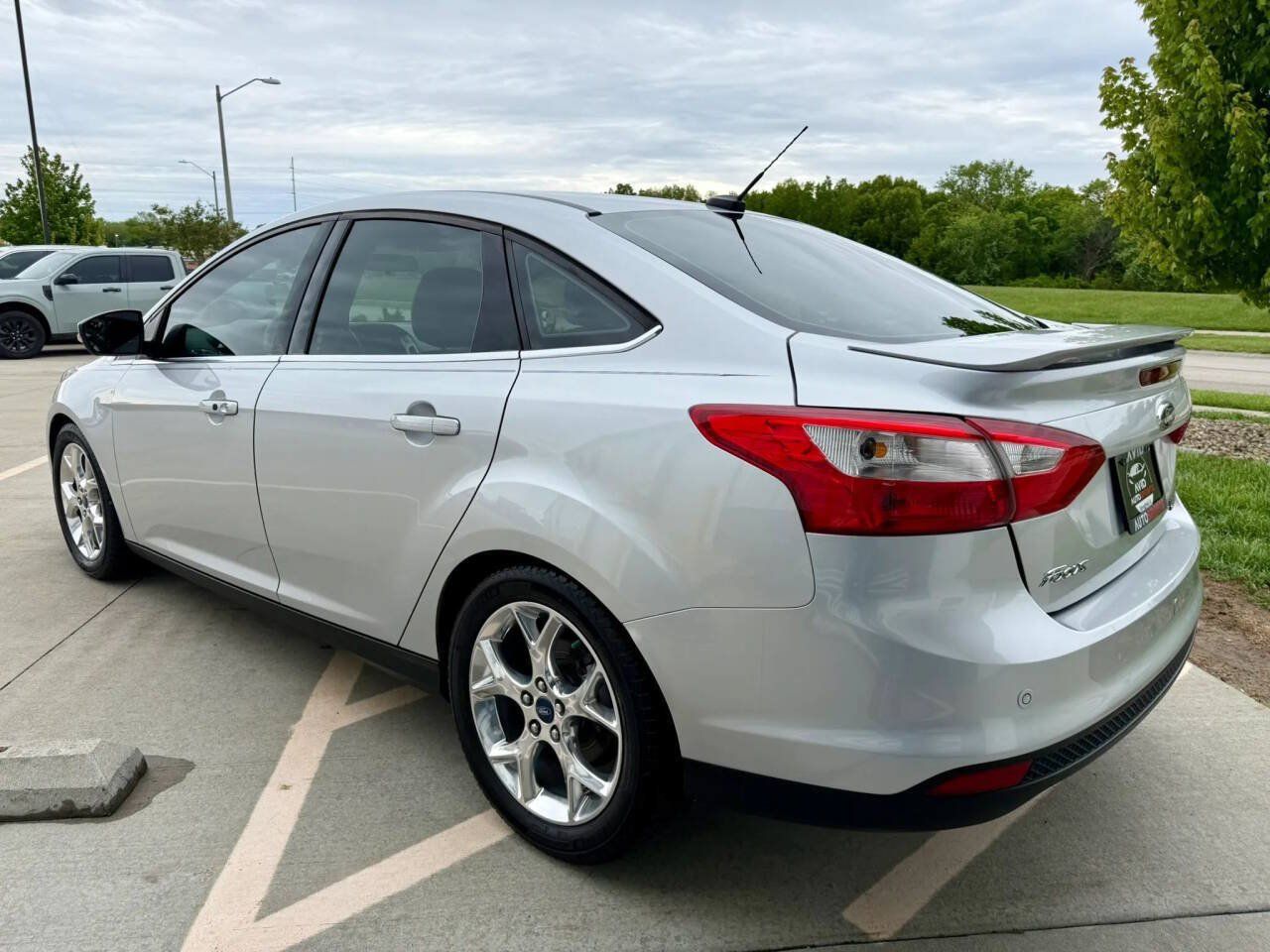 Used 2014 Ford Focus Titanium FWD image 6