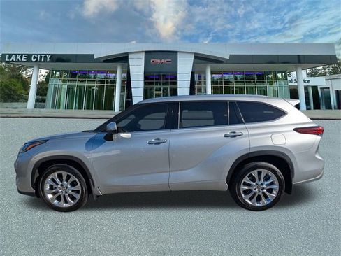 Used 2020 Toyota Highlander Limited image 5
