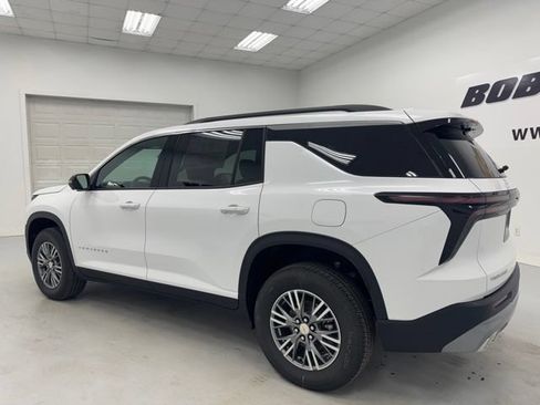 New 2026 Chevrolet Traverse LT w/ Driver Confidence Package FWD image 7