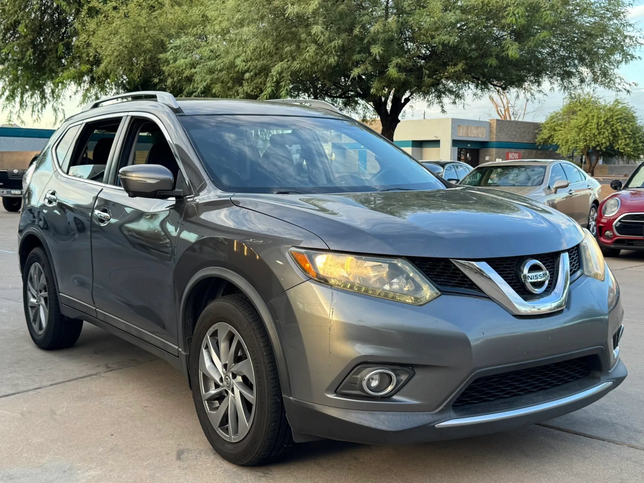 Used 2015 Nissan Rogue SL FWD image 4