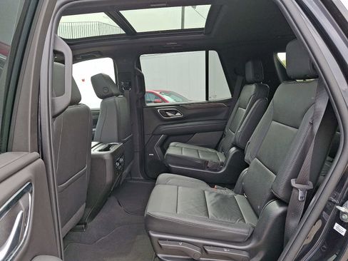 Used 2022 Chevrolet Tahoe LT w/ LT Signature Package AWD/4WD image 9