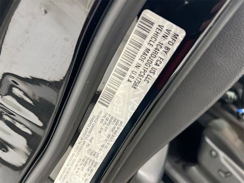 Used 2023 Dodge Durango GT image 27