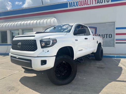 Used 2014 Toyota Tundra SR5 image 2