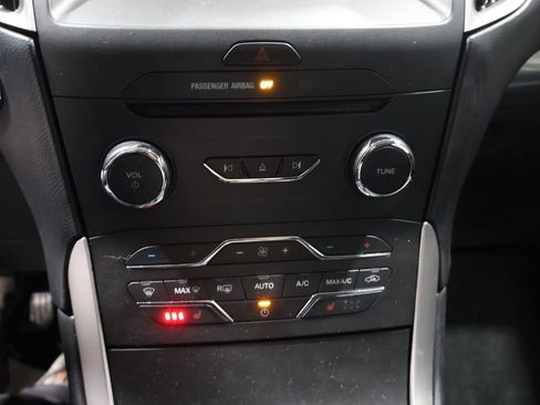 Used 2017 Ford Edge SEL w/ Equipment Group 201A image 28