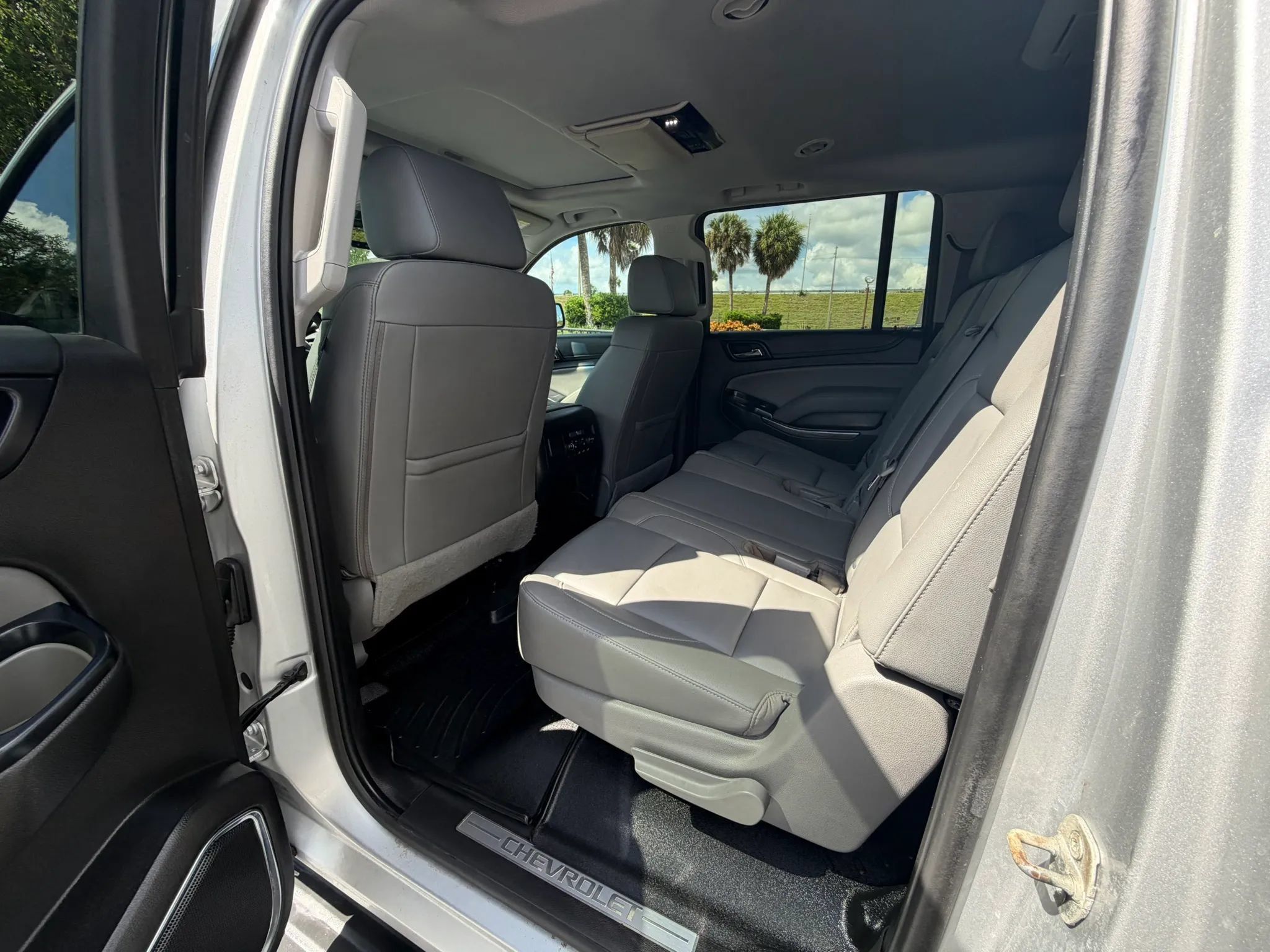 Used 2017 Chevrolet Suburban LT AWD/4WD image 30