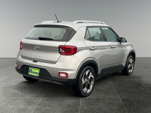 Certified 2025 Hyundai Venue SEL image 7