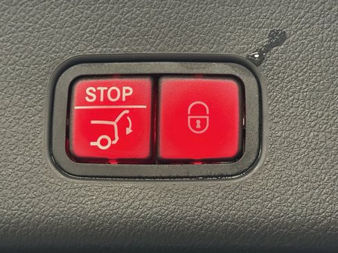 Certified 2023 Mercedes-Benz GLC 300 image 15