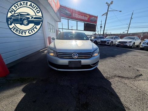 Used 2012 Volkswagen Passat 2.5 SE FWD image 10