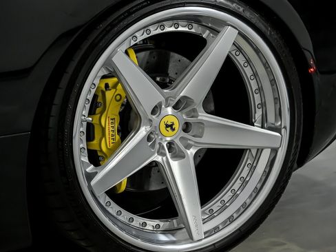 Used 2022 Ferrari SF90 Stradale image 19