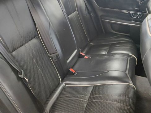 Used 2016 Jaguar XJ image 20