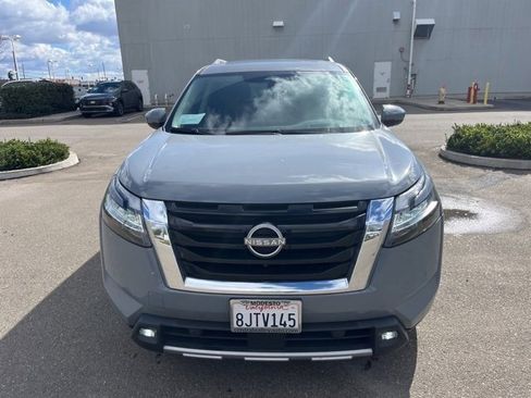 Used 2022 Nissan Pathfinder Platinum w/ Cargo Package image 2