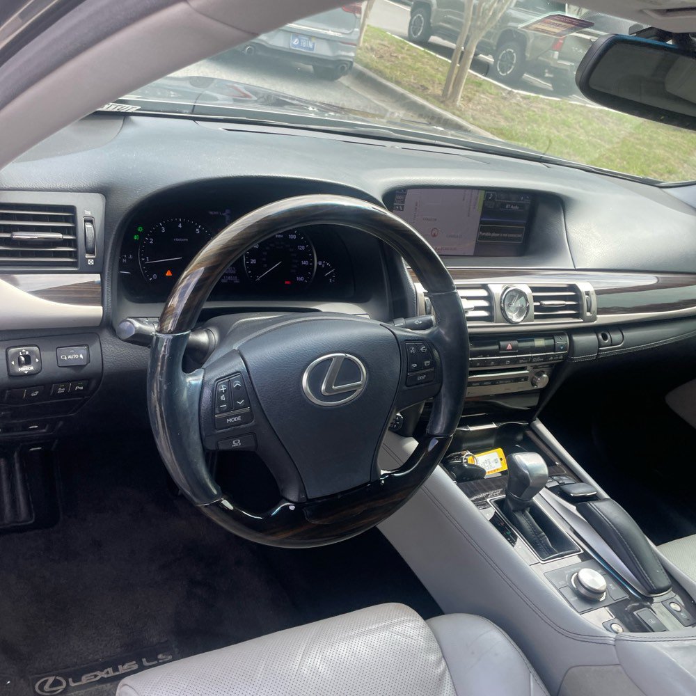 Used 2014 Lexus LS 460 w/ Comfort Package RWD image 7