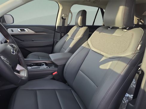 New 2026 Ford Explorer Active w/ Active Comfort Package AWD/4WD image 15