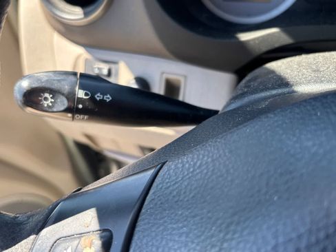 Used 2004 Toyota RAV4 2WD image 16