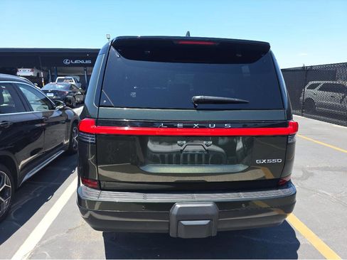 Used 2024 Lexus GX 550 w/ Accessory Package (Z1) AWD/4WD image 5