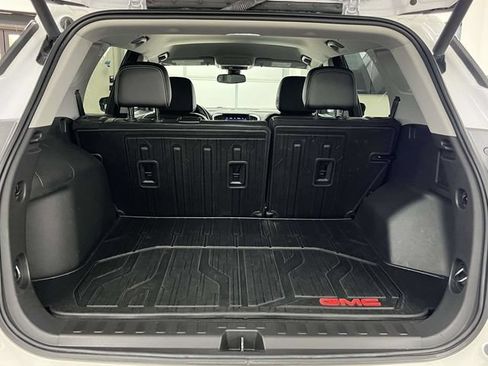 Used 2023 GMC Terrain SLT w/ LPO, Floor Liner Package FWD image 23