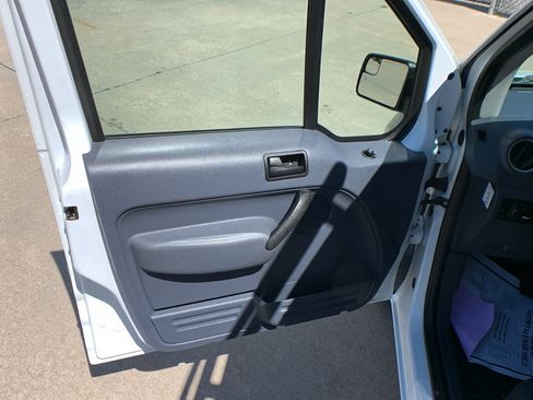 Used 2013 Ford Transit Connect XLT FWD image 9