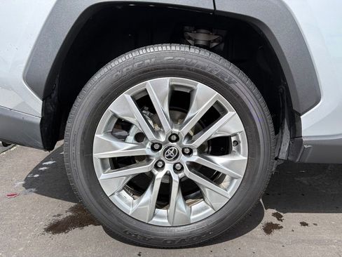 Certified 2025 Toyota RAV4 XLE Premium AWD/4WD image 12
