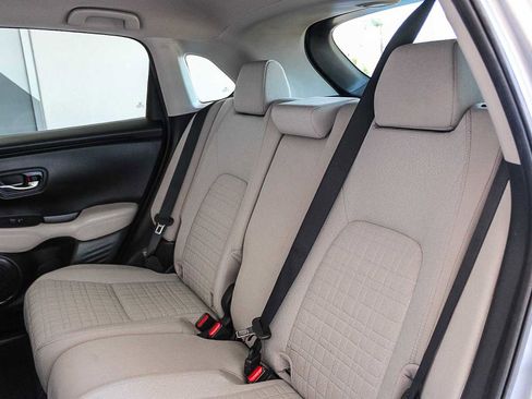 Used 2023 Honda HR-V LX image 18