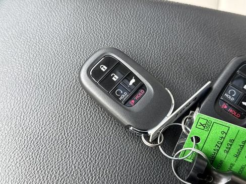 Certified 2025 Honda CR-V EX image 11