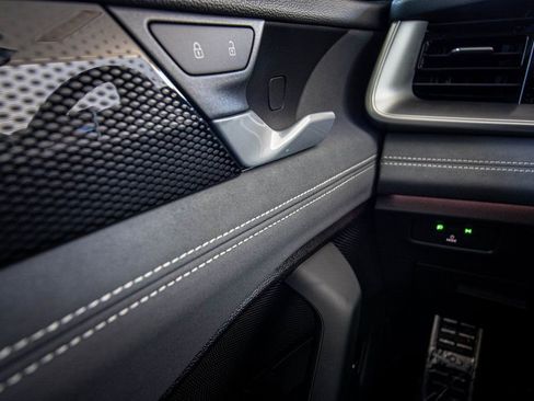 New 2026 Volkswagen Tiguan SE R-Line image 33