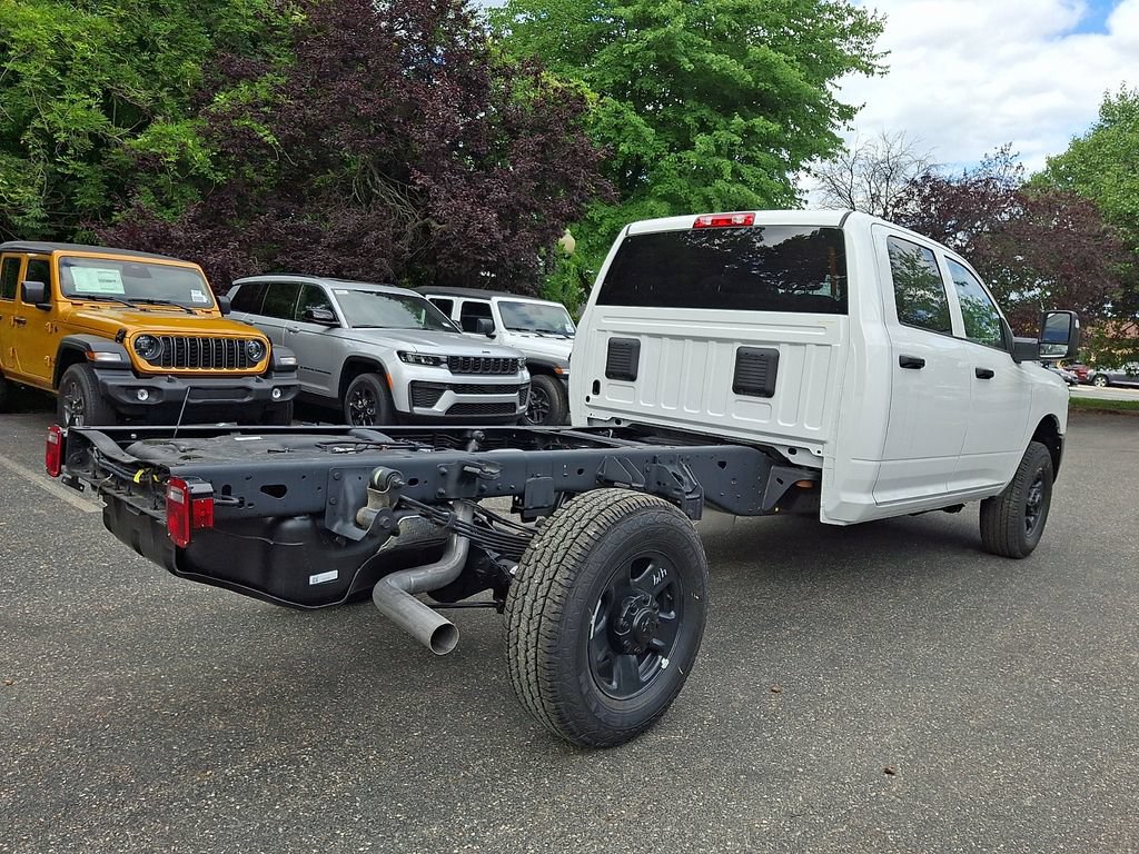 New 2026 RAM 3500 Tradesman AWD/4WD image 4