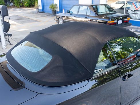 Used 2008 BMW 135i Convertible RWD image 18