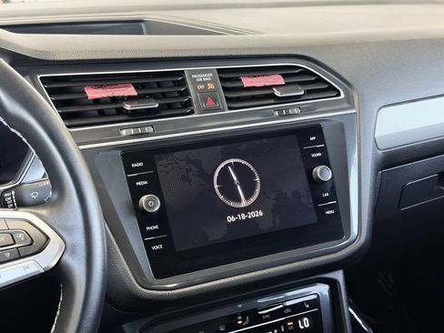 Used 2022 Volkswagen Tiguan SE FWD image 18