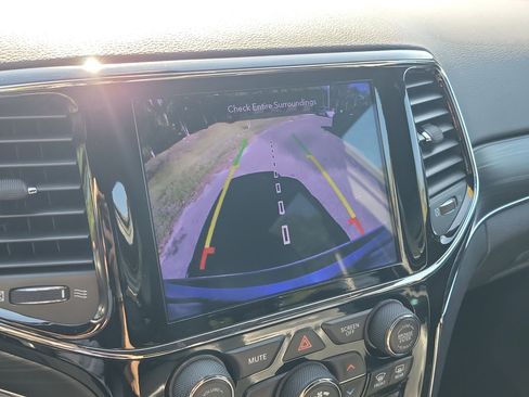 Used 2020 Jeep Grand Cherokee Limited w/ Luxury Group II RWD image 34
