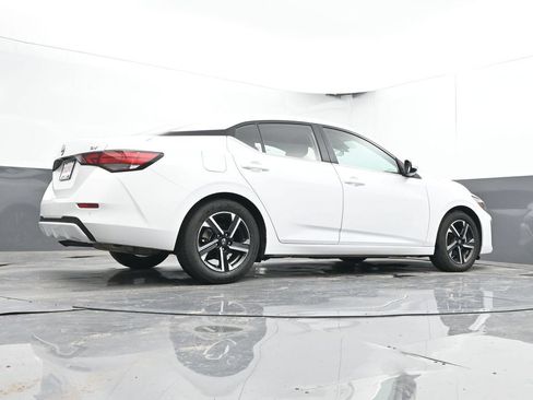 Used 2024 Nissan Sentra SV FWD image 43