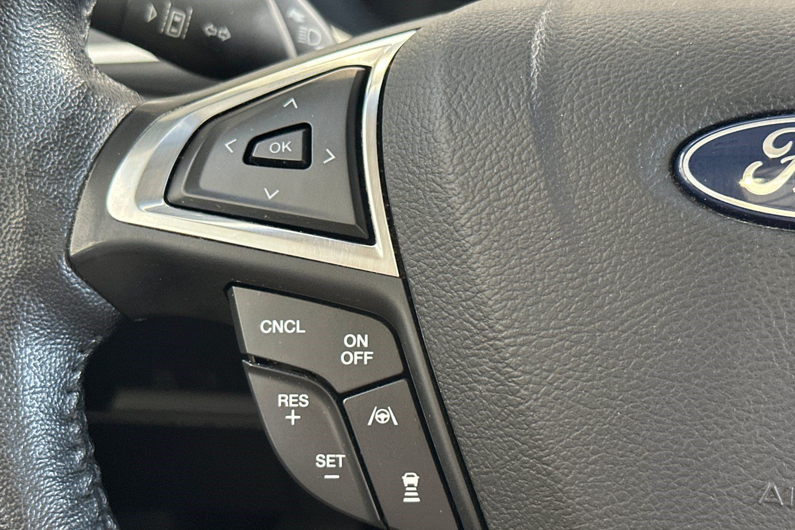 Used 2020 Ford Edge SEL w/ Convenience Package FWD image 31
