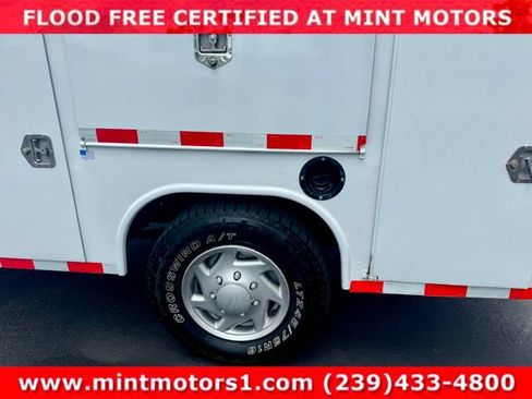 Used 2015 Ford E-350 and Econoline 350 Super Duty w/ Power Windows & Locks Group RWD image 28