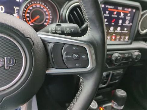 Used 2019 Jeep Wrangler Unlimited Sahara image 24