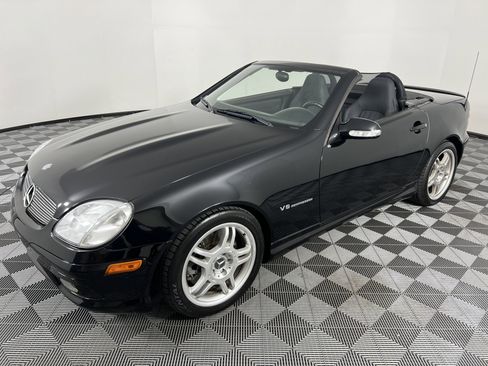 Used 2004 Mercedes-Benz SLK 32 AMG image 11