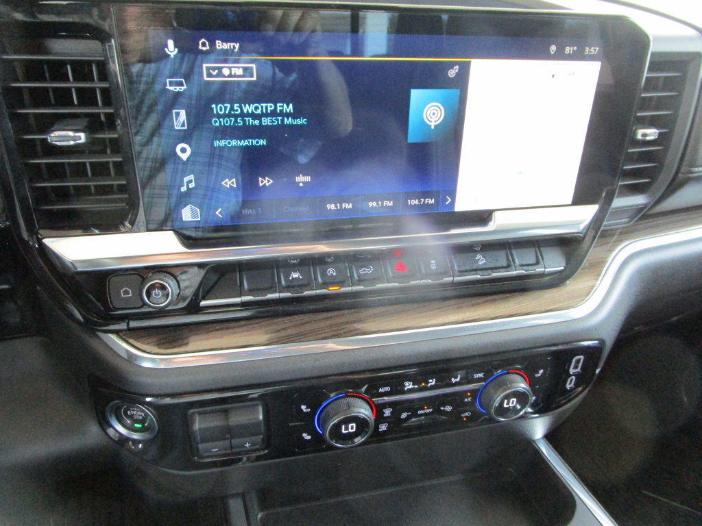 Used 2025 Chevrolet Silverado 1500 LT Trail Boss w/ Convenience Package II AWD/4WD image 44
