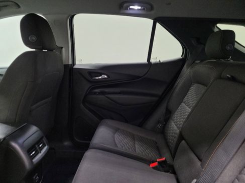 Used 2019 Chevrolet Equinox LT image 18