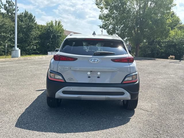 Used 2022 Hyundai Kona SEL w/ Convenience Package FWD image 5