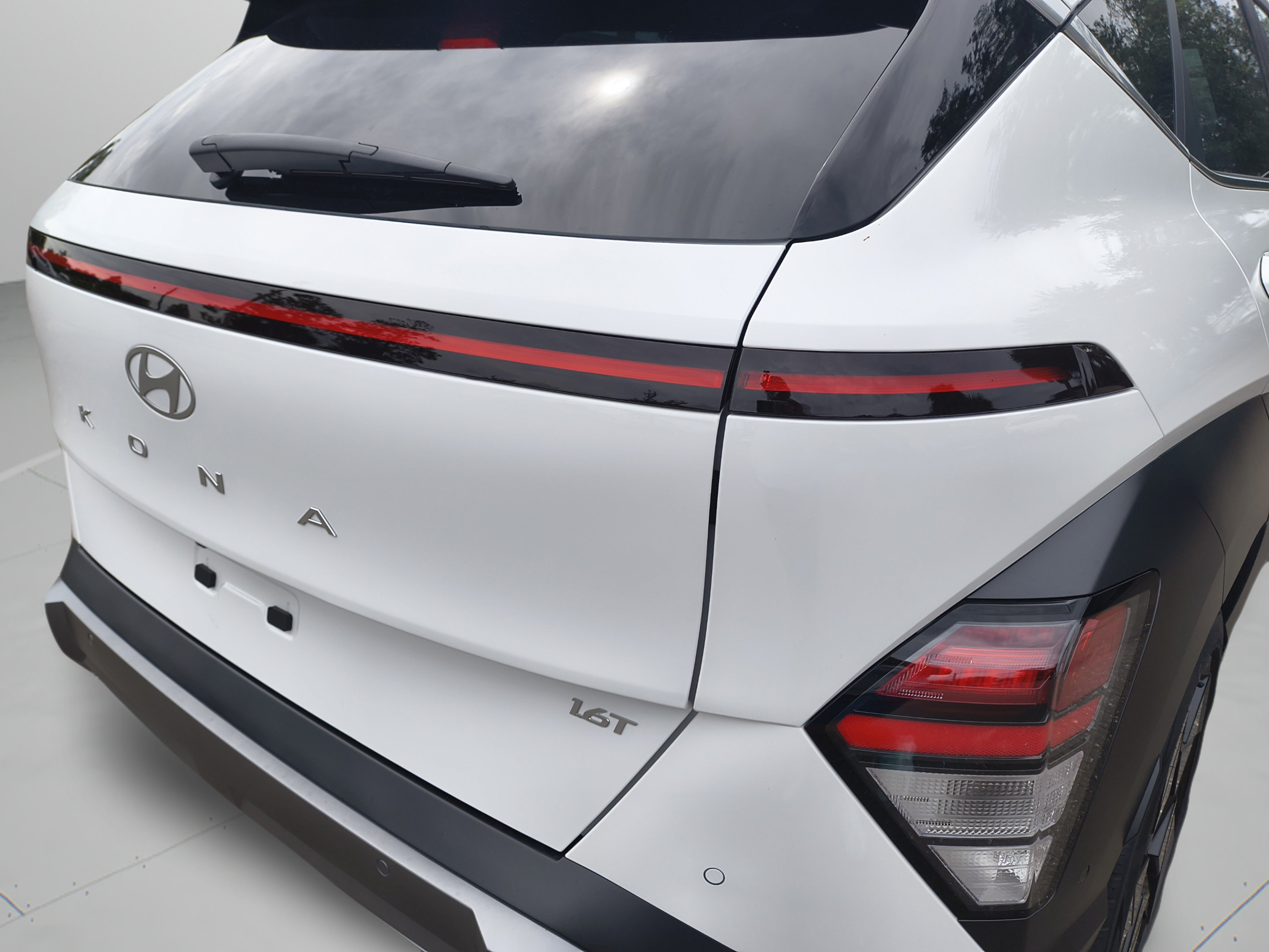 New 2027 Hyundai Kona Limited FWD image 10