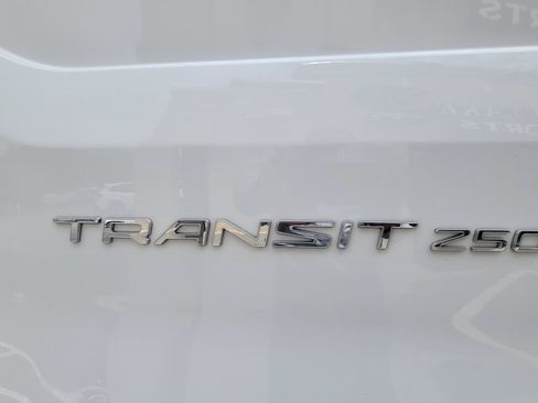 Used 2025 Ford Transit 250 148 Medium Roof RWD image 12