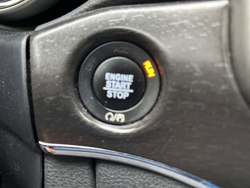 Used 2018 Jeep Grand Cherokee Limited image 33