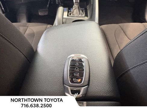 Used 2023 Hyundai Elantra SEL image 33