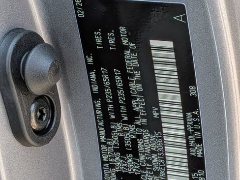 Used 2026 Toyota Sienna XLE FWD image 38
