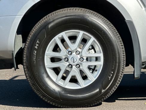 Used 2020 Nissan Frontier SV AWD/4WD image 25