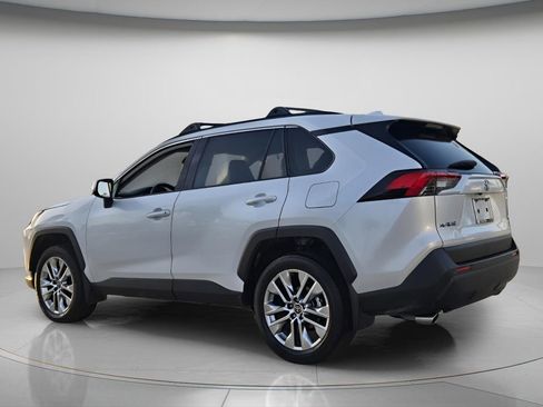 Used 2025 Toyota RAV4 XLE Premium w/ Weather Package image 8