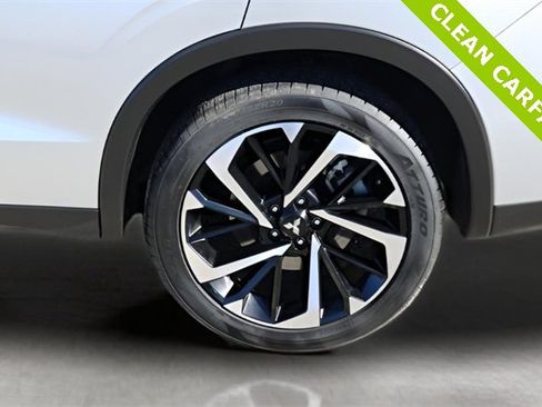 Used 2024 Mitsubishi Outlander SE image 9