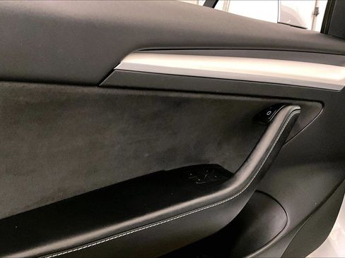 Used 2022 Tesla Model 3 Long Range image 23