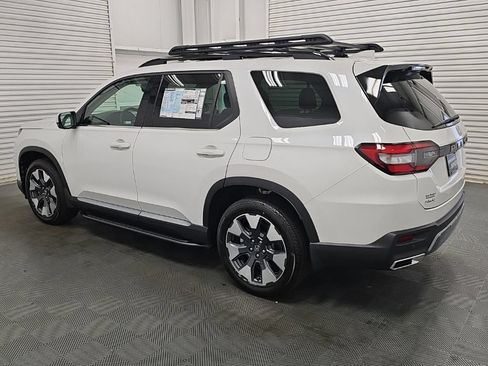 New 2026 Honda Pilot Touring image 5
