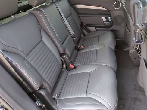 New 2025 Land Rover Discovery Dynamic SE image 21