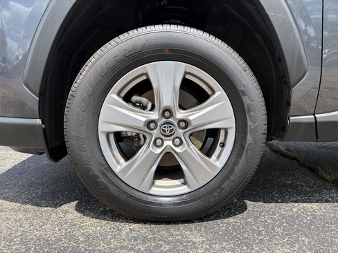 Used 2025 Toyota RAV4 XLE AWD/4WD image 21