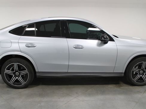Used 2024 Mercedes-Benz GLC 300 4MATIC image 11